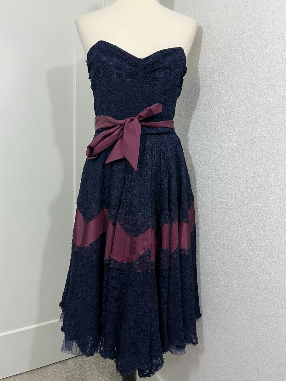 Betsey Johnson Size 8 Strapless Navy Blue Tulle Mesh Layered Party Dress